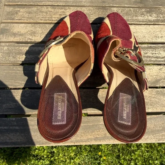 Emilio Pucci Red and Cream Patterned Velvet-Textured Mules - Picture 3 of 5
